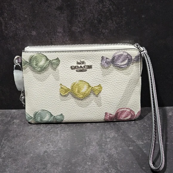 COACH NWT Corner Zip Wristlet With Candy Print And Charm - Picture 4 of 6